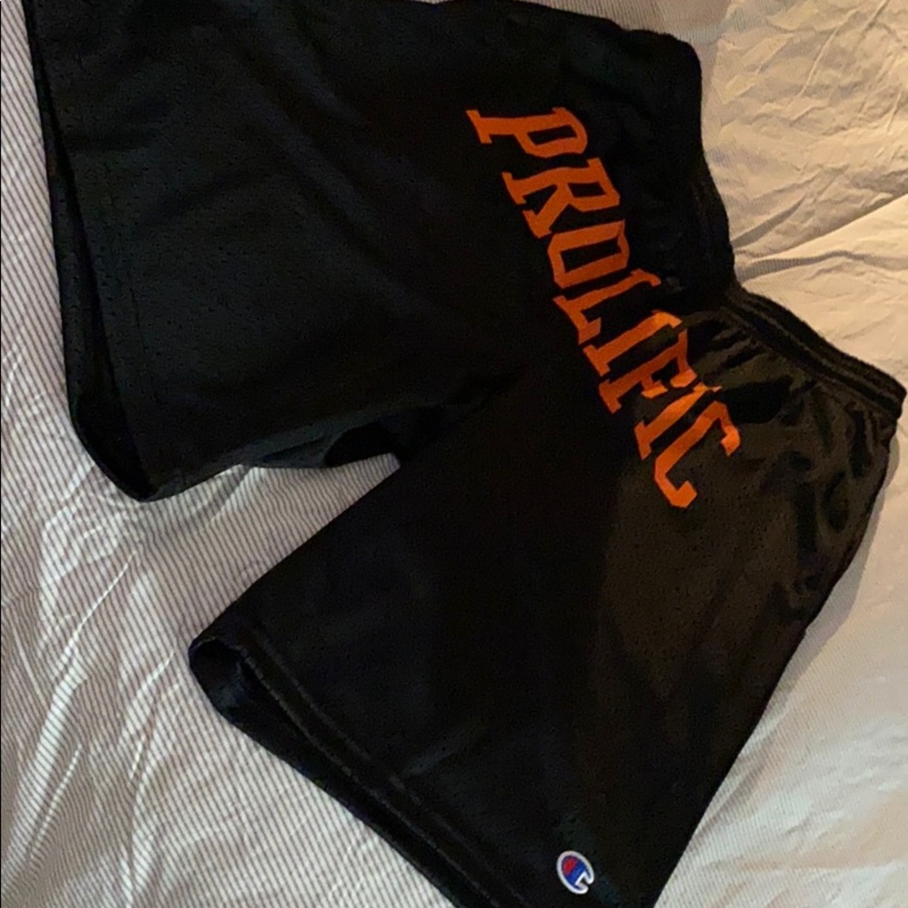 Prolific champion shorts